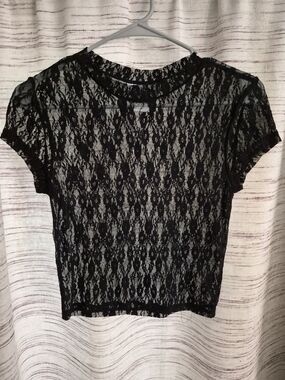 Black Lace Short-Sleeve Women's Top